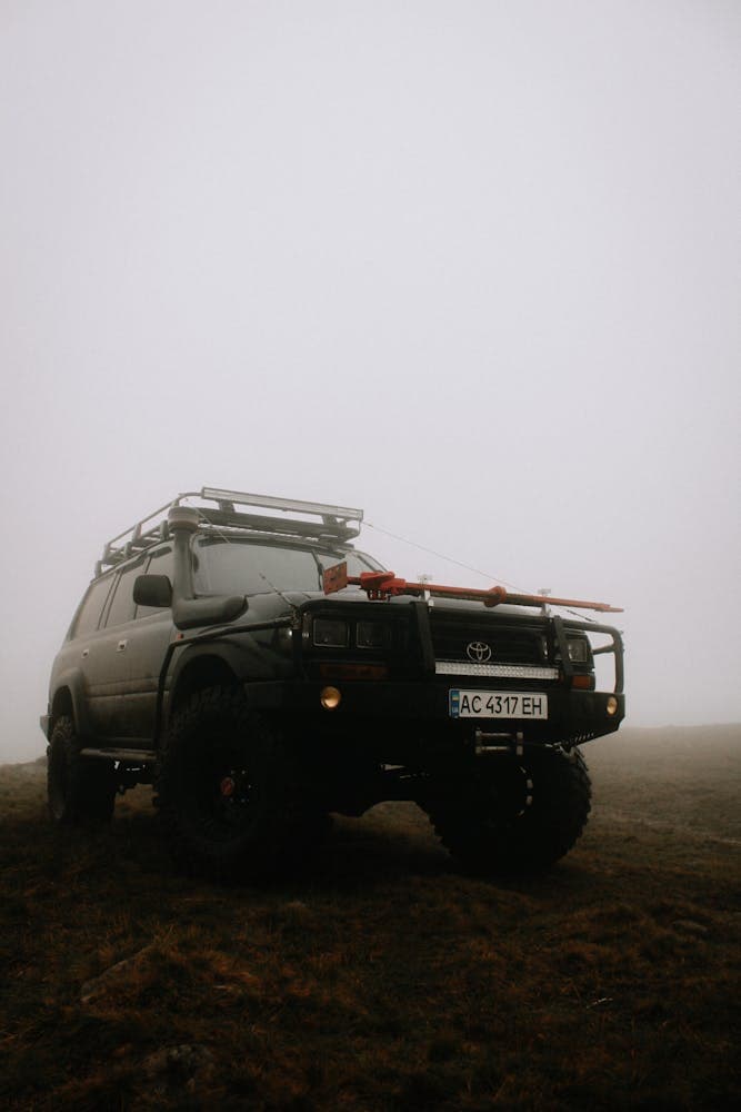 Toyota Land Cruiser V8 exterior